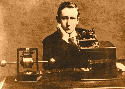 ¿Quién inventó la Radio y en qué Año?